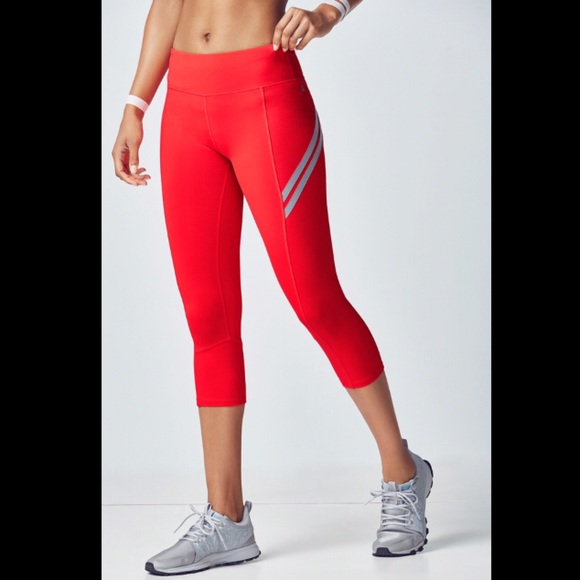 Fabletics Aria Capri Powerhold - Picture 5 of 6